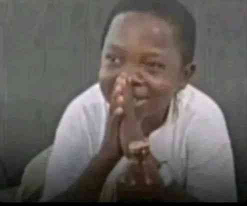 Her: You've seen my body that's why you want to break up abi.....Me:My own wey you see na Graphic design abi? | MirrorLog